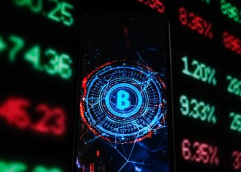 JPMorgan Warns Big Investors Are Suddenly Dumping Bitcoin For Ethereum Amid A $150 Billion Crypto Price Crash