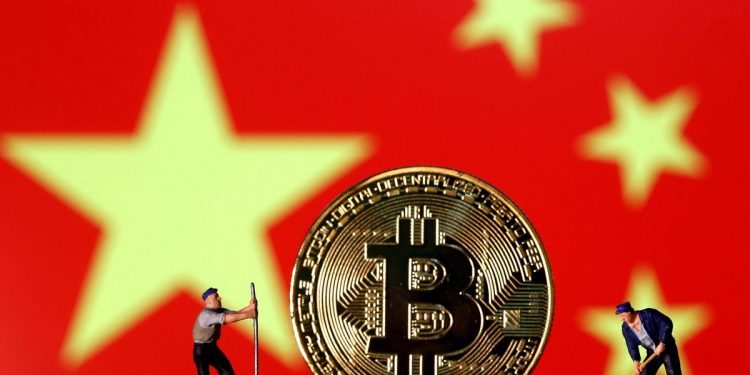 Cryptocurrency exchanges rush to cut ties with Chinese users after fresh crackdown