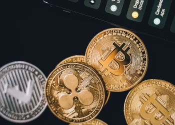 Bitcoin, Ether Record Marginal Hikes; Going Remains Tough for Dogecoin and Its Copycats