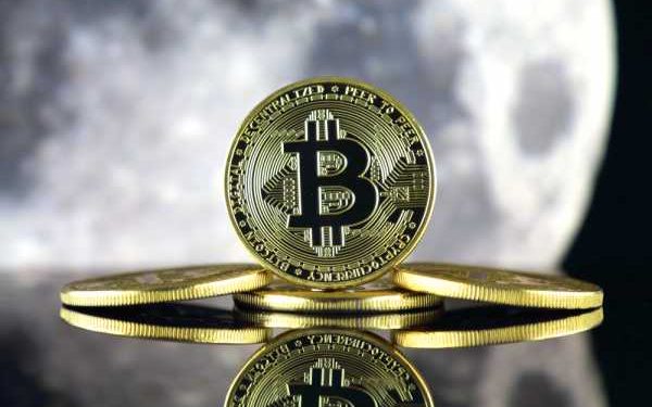 Fintech’s Key Role in Bridging the Gap Between Crypto and Fiat