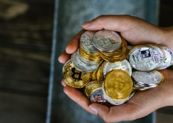 Binance Coin, Dogecoin, VeChain Price Analysis: 06 November