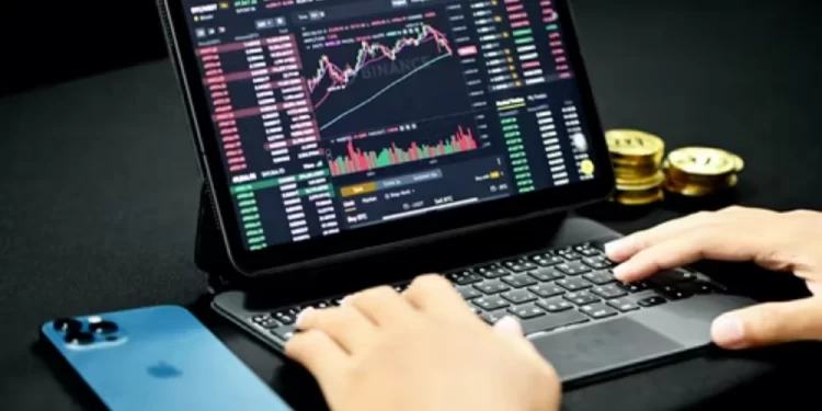 Analyst Update Price Targets For Bitcoin & A Lesser Known Altcoin