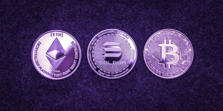 Bitcoin, Ethereum, Solana Swing Wildly as Market Reacts to Binance-FTX Bombshell