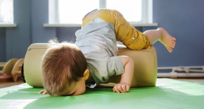 Decentraland (MANA) Sheds 90% In 2022 Despite Solid NFT Volume Performance